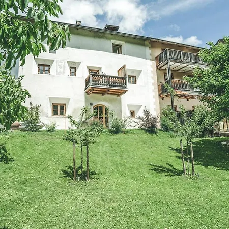 Apartment Il Maschun Im Historischen Engadinerhaus Scuol