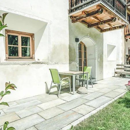 Apartment Il Maschun Im Historischen Engadinerhaus