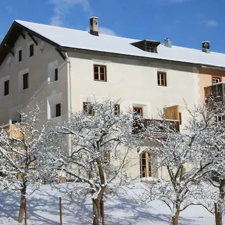 Appartement Il Maschun Im Historischen Engadinerhaus