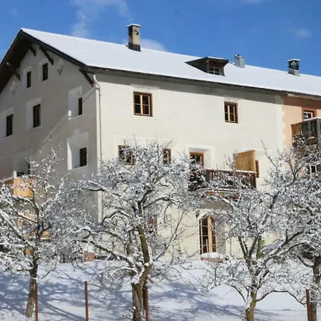 Apartment Il Maschun Im Historischen Engadinerhaus