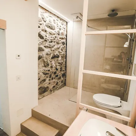 Il Maschun Im Historischen Engadinerhaus * Scuol