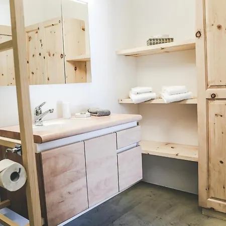 Il Maschun Im Historischen Engadinerhaus *